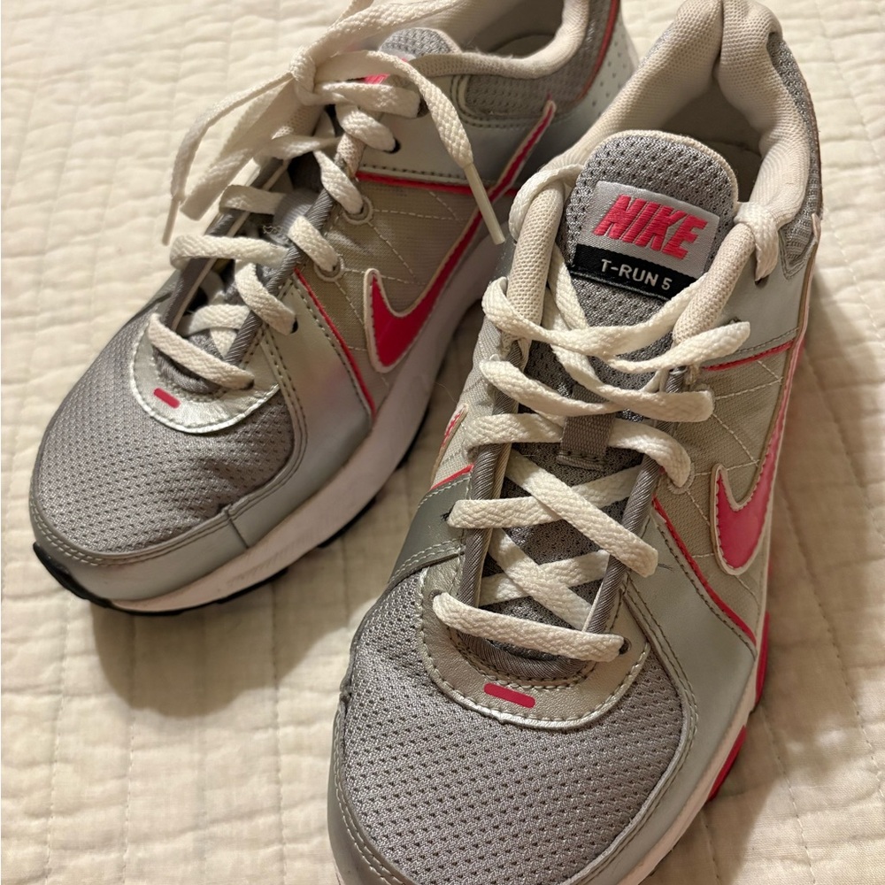 Nike T-Run 5 Kids Girls Gray and Pink Running Shoes